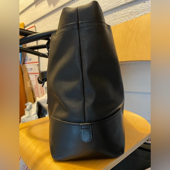 TUMI Black Tote Satchel Bag Double Handle Handbag w Key Lock - Picture 15 of 16